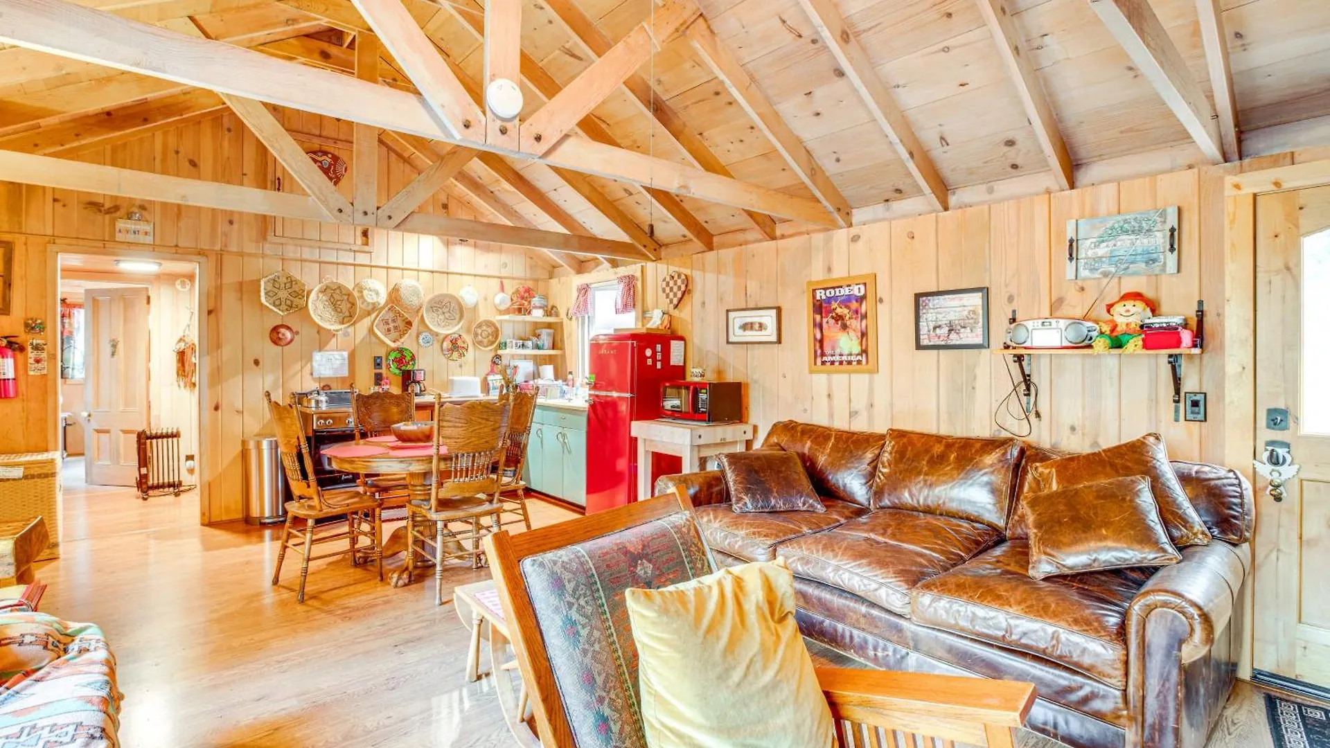 4 Mi To Lake Tahoe Cozy Cabin With Deck! سووث لاك تاهوي بيت للعطل